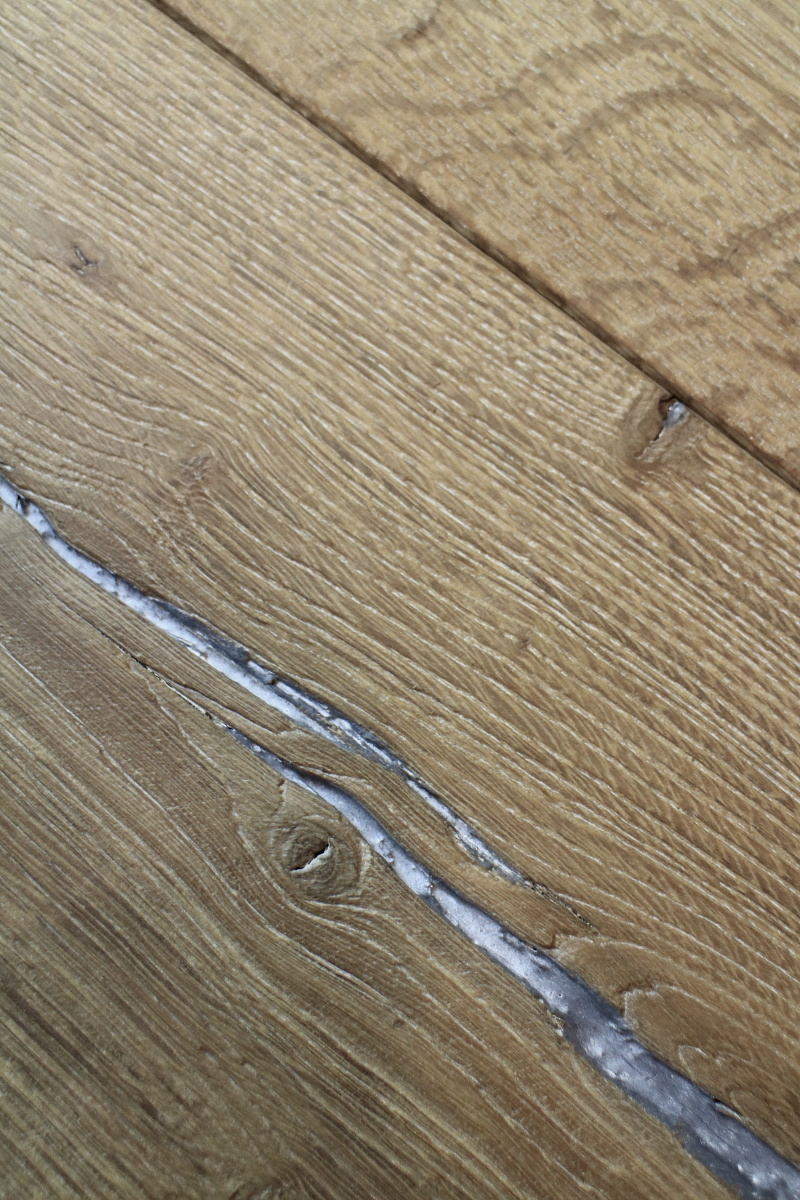 Sandblasted Aged Distressed Light Brown Oak Flooring