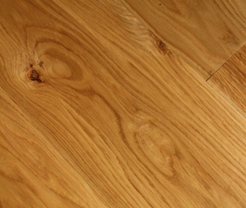 Hand Finished Honey-toned Oak